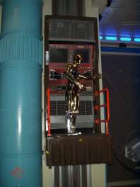 Dans le couloir d'embarquement pour les toiles...(Star Tour'