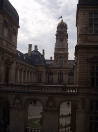Depuis la terrasse attenante au bureau du Maire